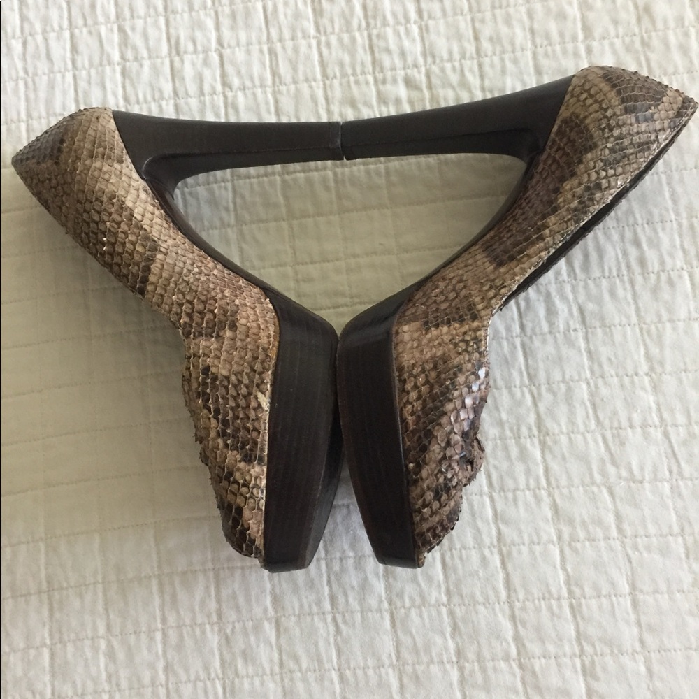 Euc Stuart Weitzman Python Peep Toe High Heels - image 4